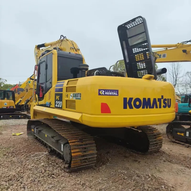Escavadora Komatsu PC220 usada