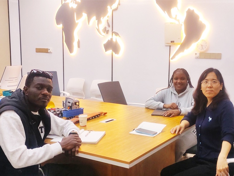 Por que os transportadores de combustível do Zimbábue confiam no ZW Vehicle Group para suas frotas de caminhões HOWO