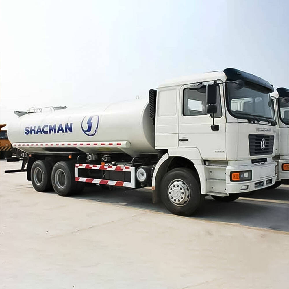 شاحنة شاكمان F2000 لنقل المياه