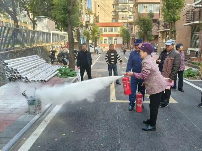 3 安全不松懈!开关二小区消防演练,助推老旧小区治理提质升级