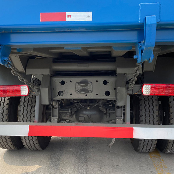 蓝色豪沃U型斗详情16