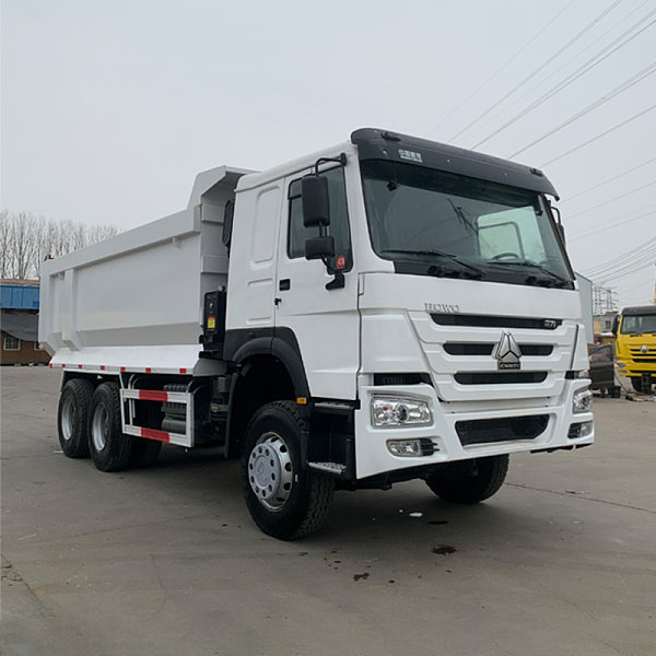 豪沃白色自卸详情11