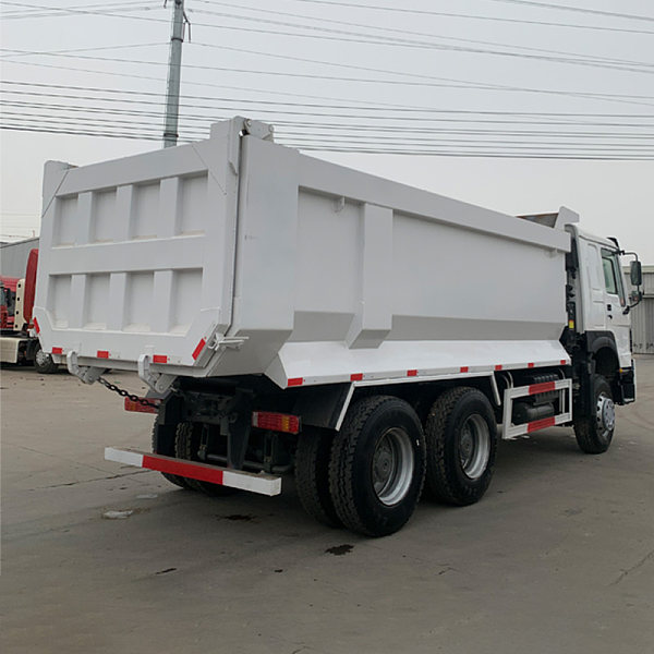 豪沃白色自卸详情12