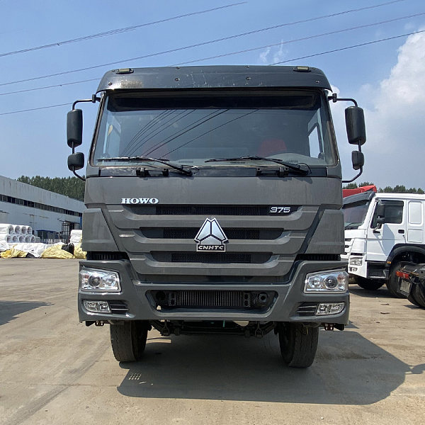 豪沃灰色自卸详情13