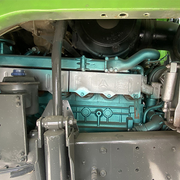 豪沃绿色自卸详情6