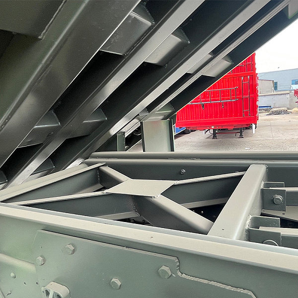 豪沃绿色自卸详情14