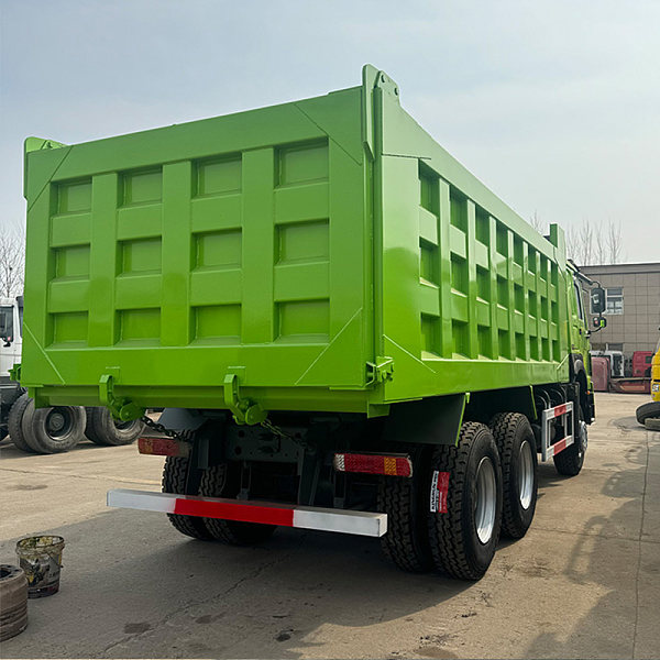 豪沃绿色自卸详情16