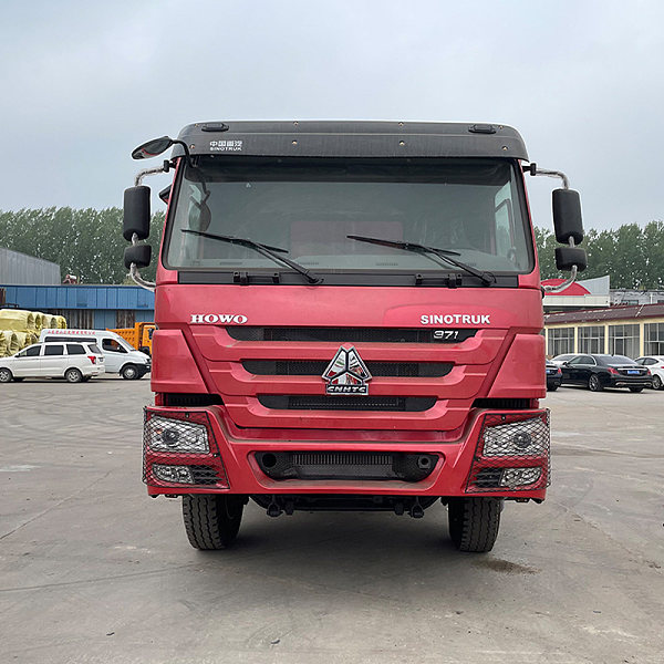 豪沃红色8x4详情12