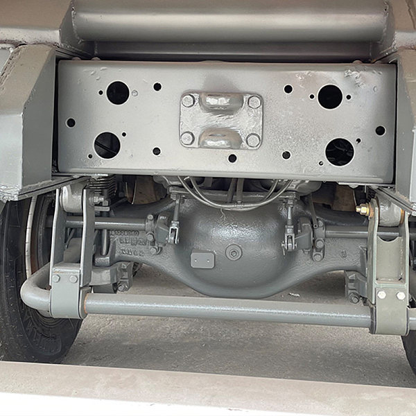 豪沃红色8x4详情13