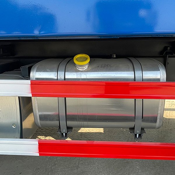 豪沃蓝色8x4详情9