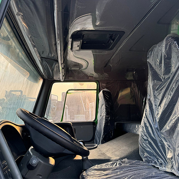 豪沃绿色8x4详情6