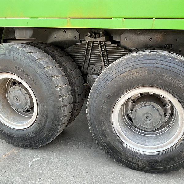 豪沃绿色8x4详情11