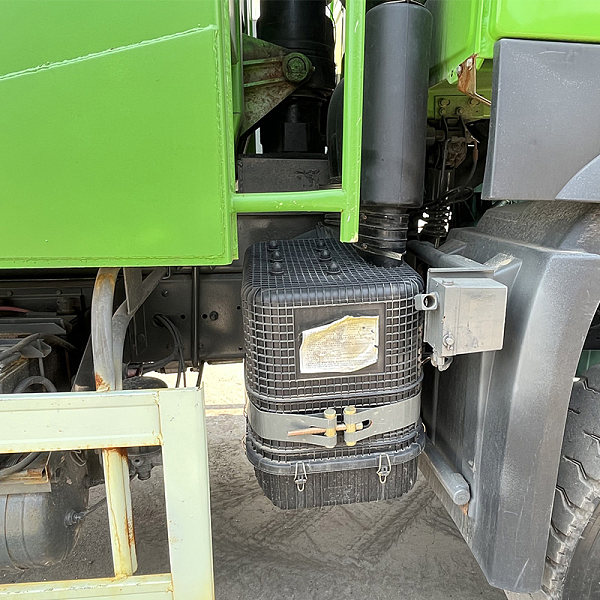 豪沃绿色8x4详情12