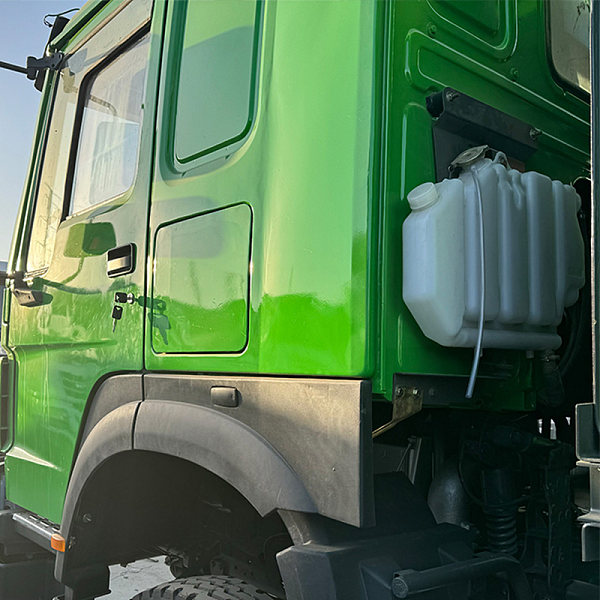 豪沃绿色8x4详情16