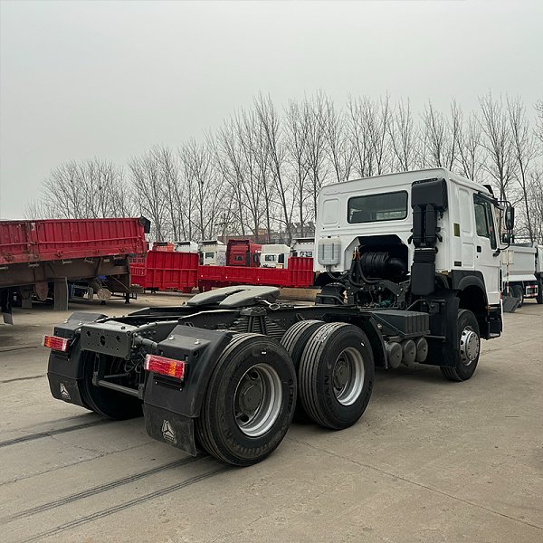 豪沃白色牵引详情7