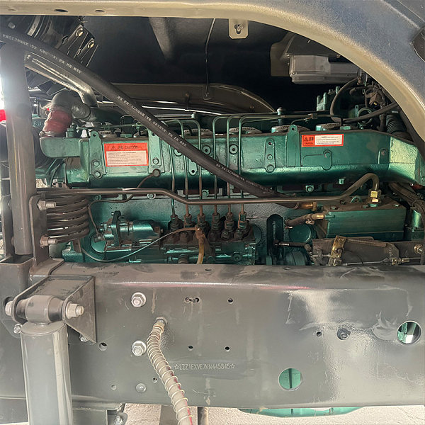 豪沃蓝色8x4详情1