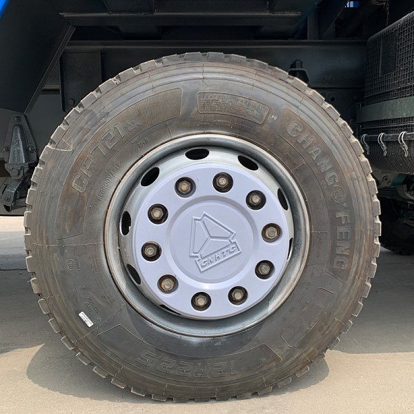 豪沃蓝色8x4详情8