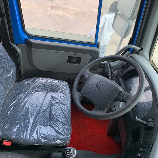 豪沃蓝色8x4详情10