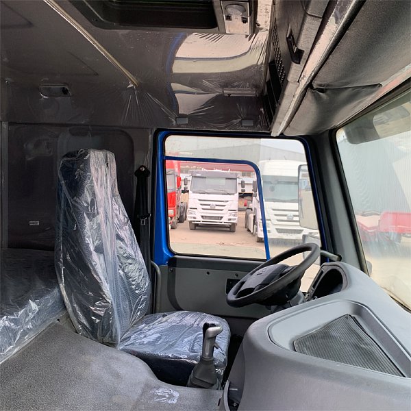 豪沃蓝色8x4详情11