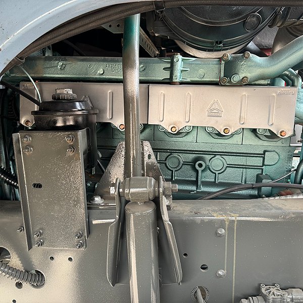 豪沃牵引浅蓝色详情2