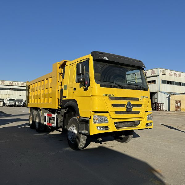 豪沃6x4自卸黄色详情5