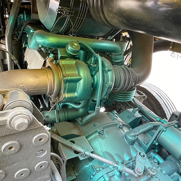 豪沃8x4自卸黄色详情10