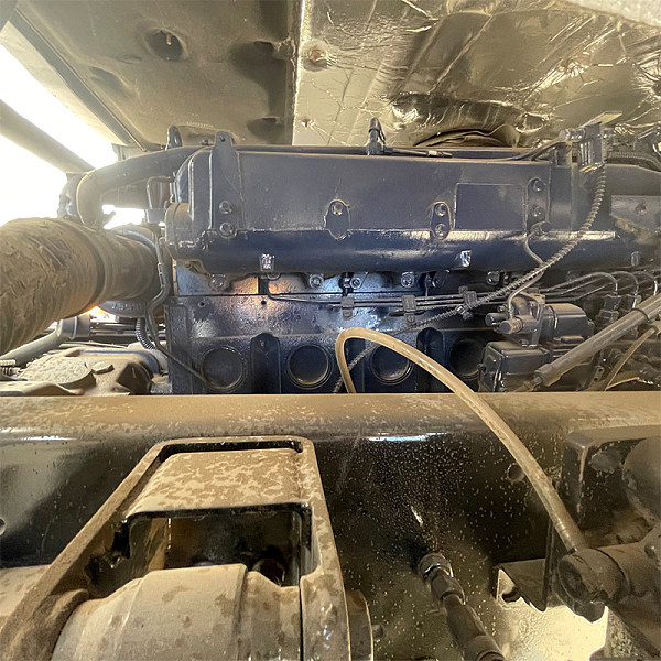 陕汽6x4自卸白色详情1