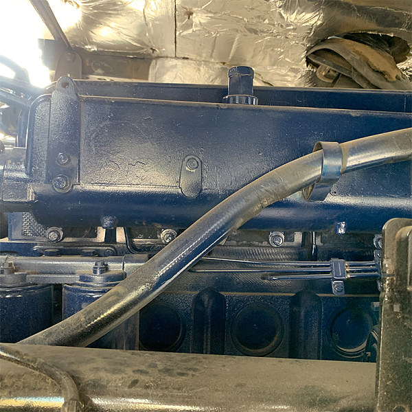 陕汽6x4自卸黑色详情3