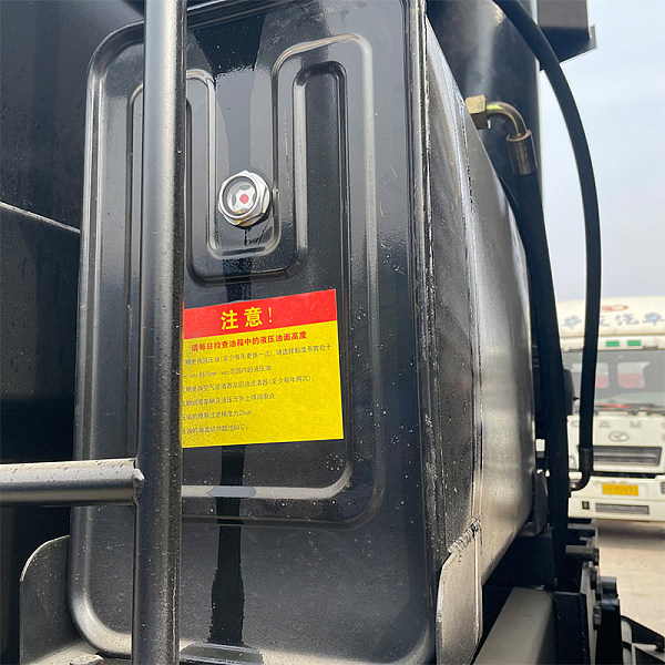 陕汽6x4自卸灰色详情11