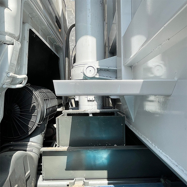 豪沃TX 6x4自卸白色详情8