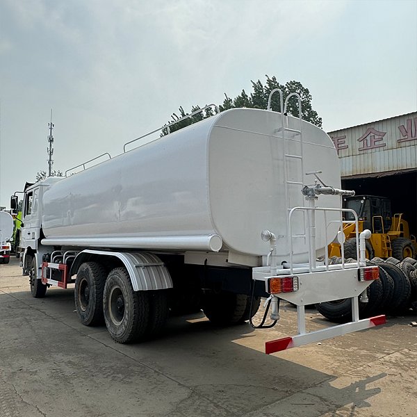 陕汽洒水白色详情6