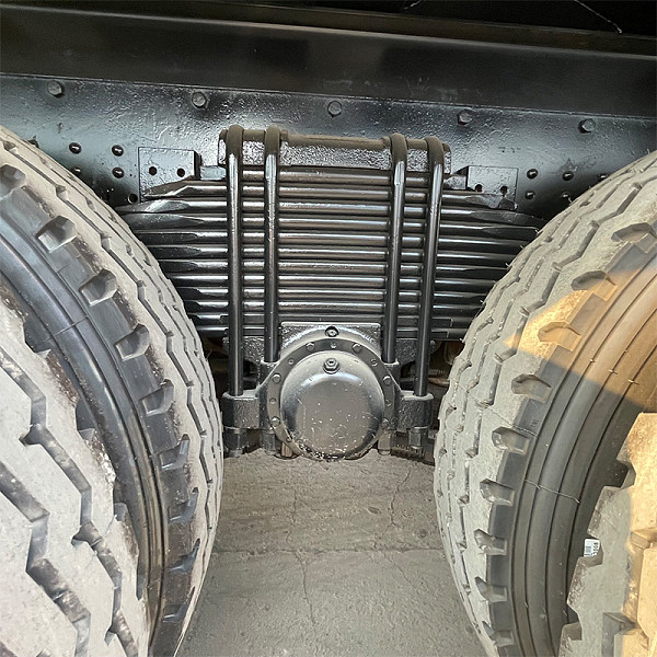 陕汽洒水白色详情9