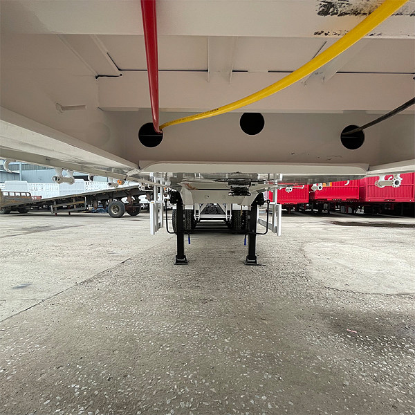 4轴平板挂车白色照详情2