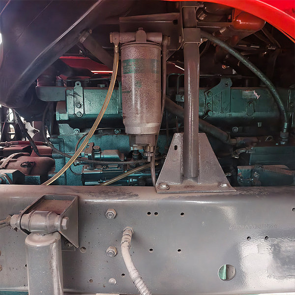 豪沃8x4自卸橙色详情7