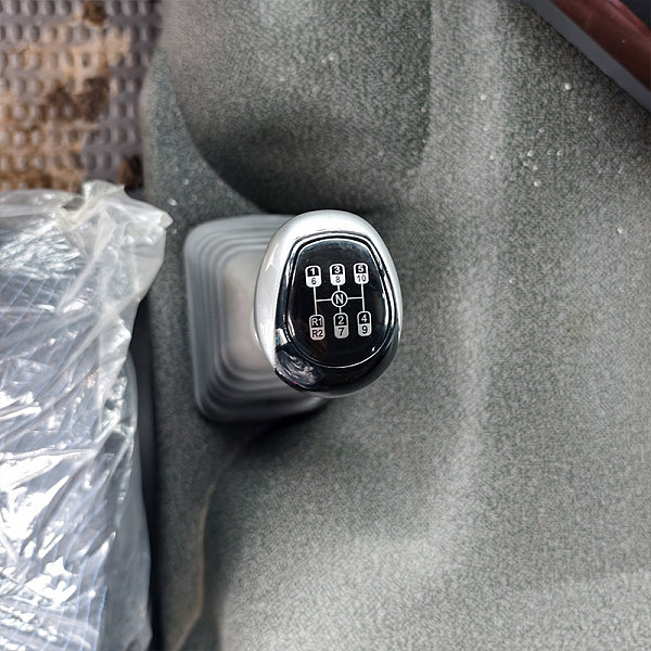 豪沃6x4油罐白色主图7