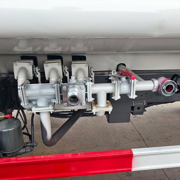 豪沃洒水白色详情5