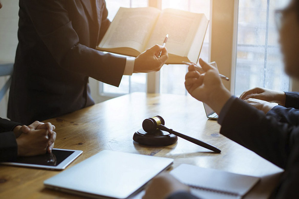 接受司法机构委托开展专业鉴定服务