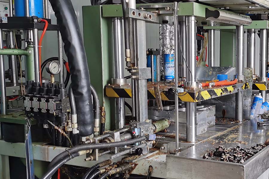 Машина для впрыска воска