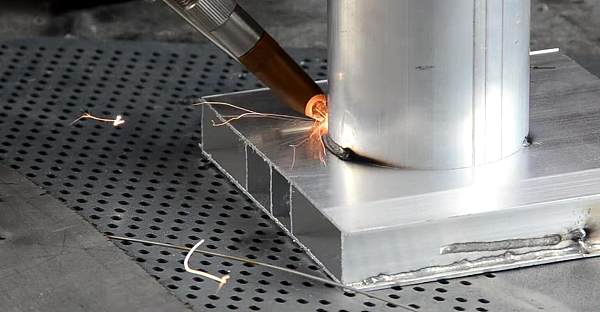 Soldadura circular de aluminio