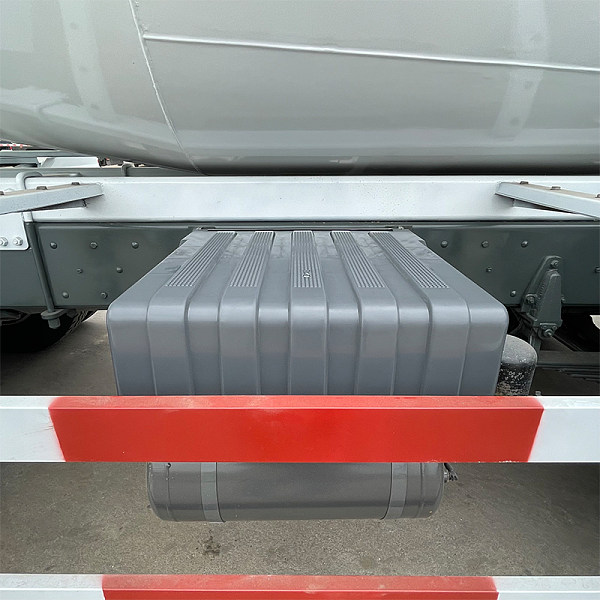 Camion bétonnière HOWO 8x4 Détails 6
