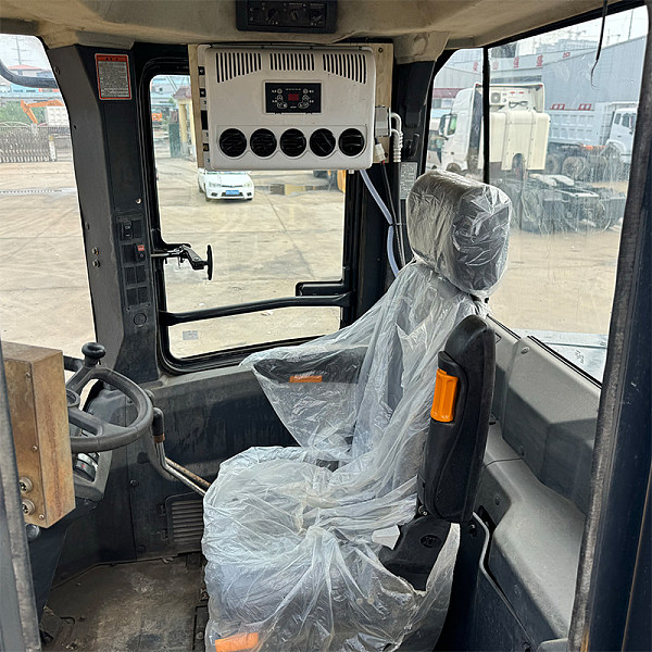 Excavator_0027_microsoft picture_20240709143919