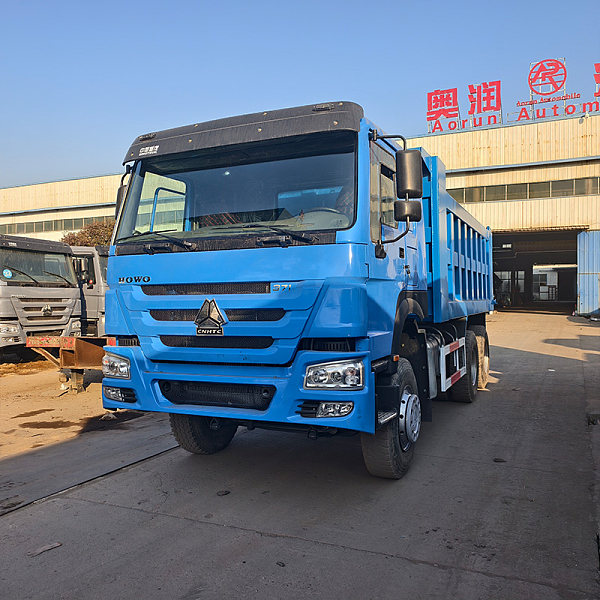 Image principale 1 du camion-benne HOWO 6x4 bleu