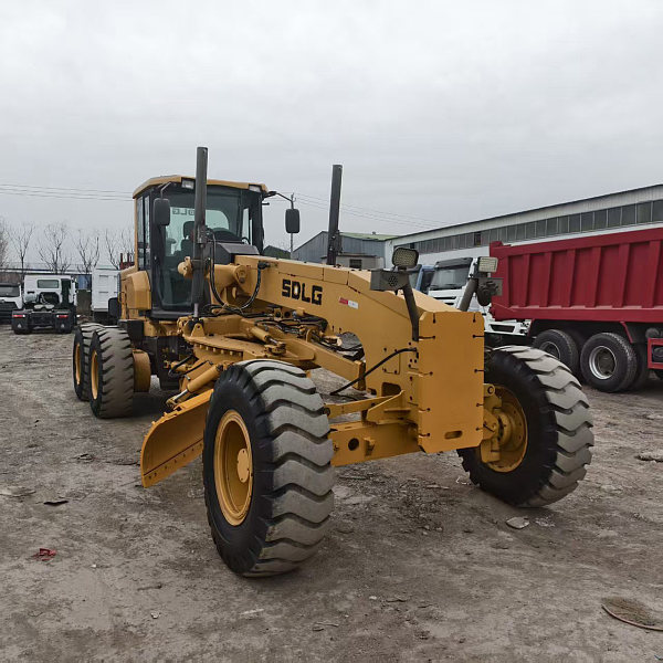 Image principale de la niveleuse 1