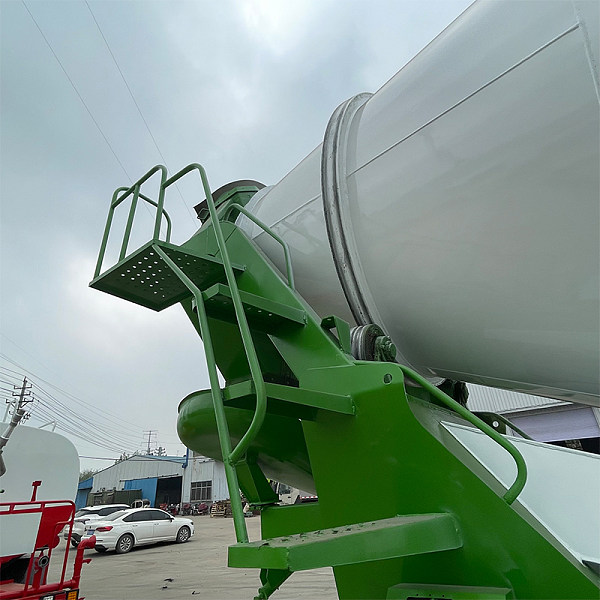 Detalles del mezclador de concreto 8x4 Howo 11