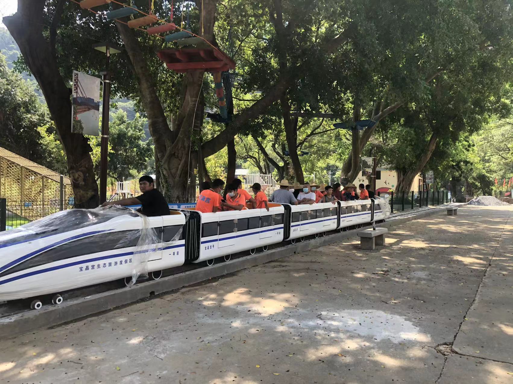 网红高铁小火车