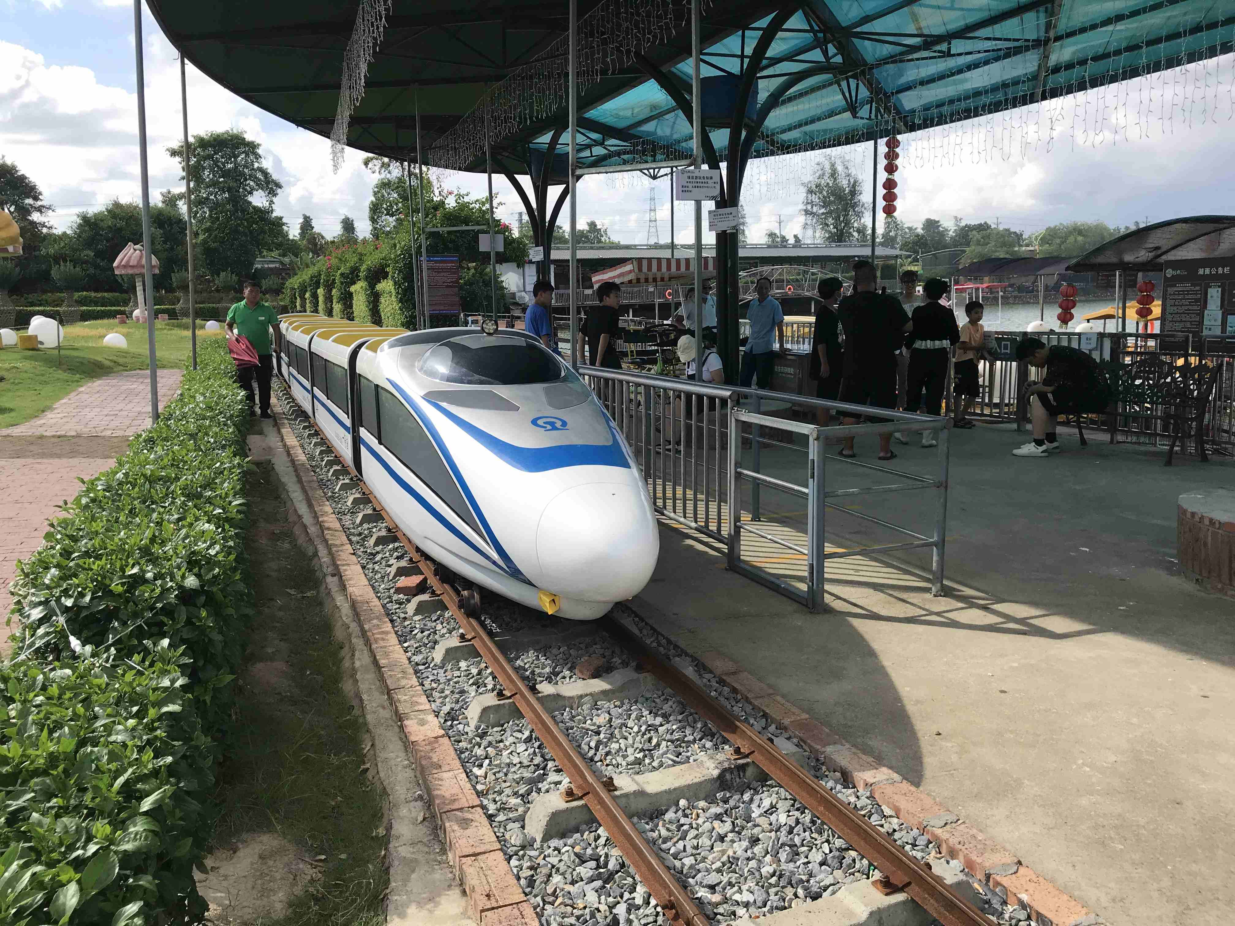 网红高铁小火车 网红高铁小火车