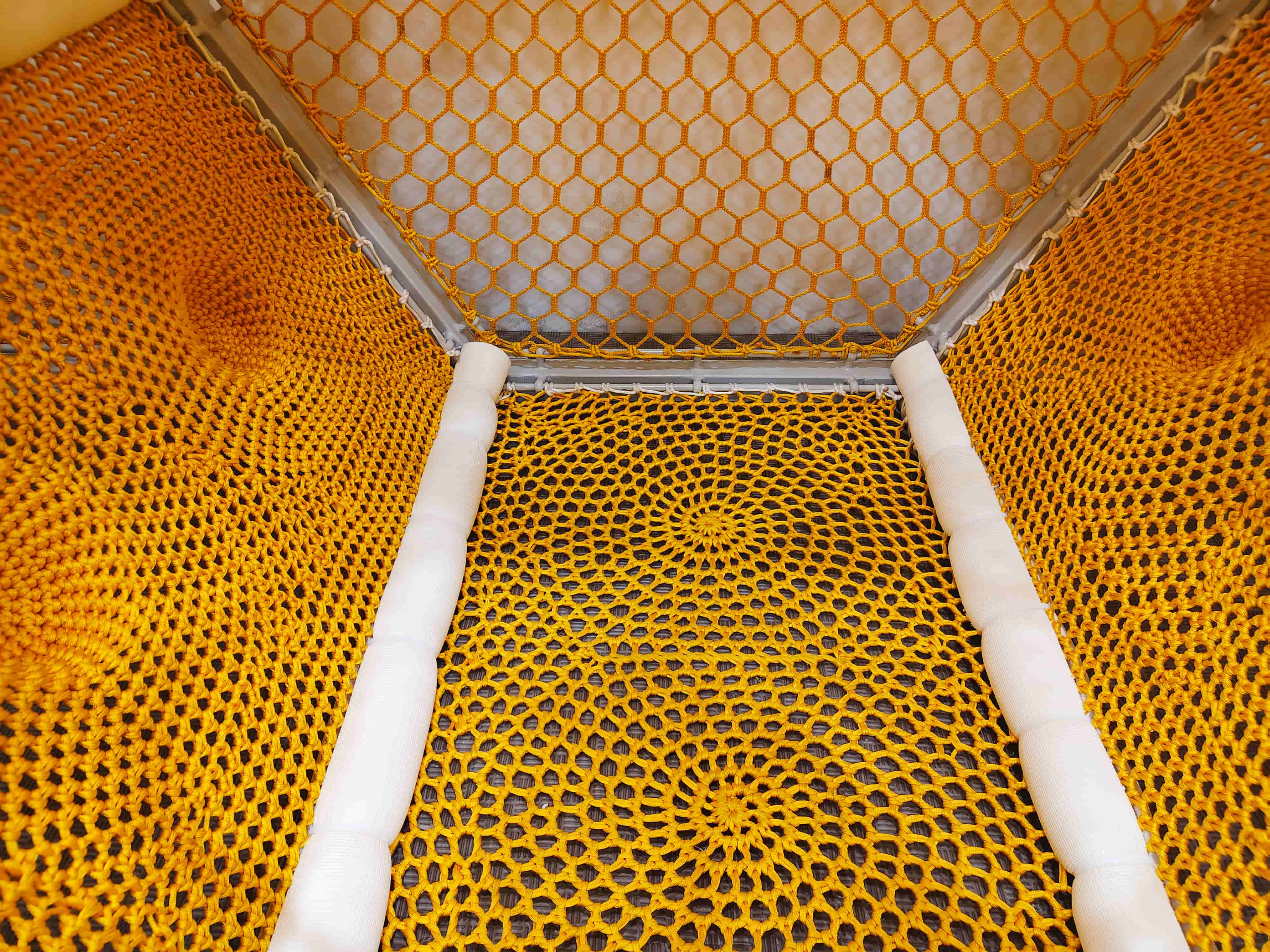 室内蜂巢网多功能蹦床公园