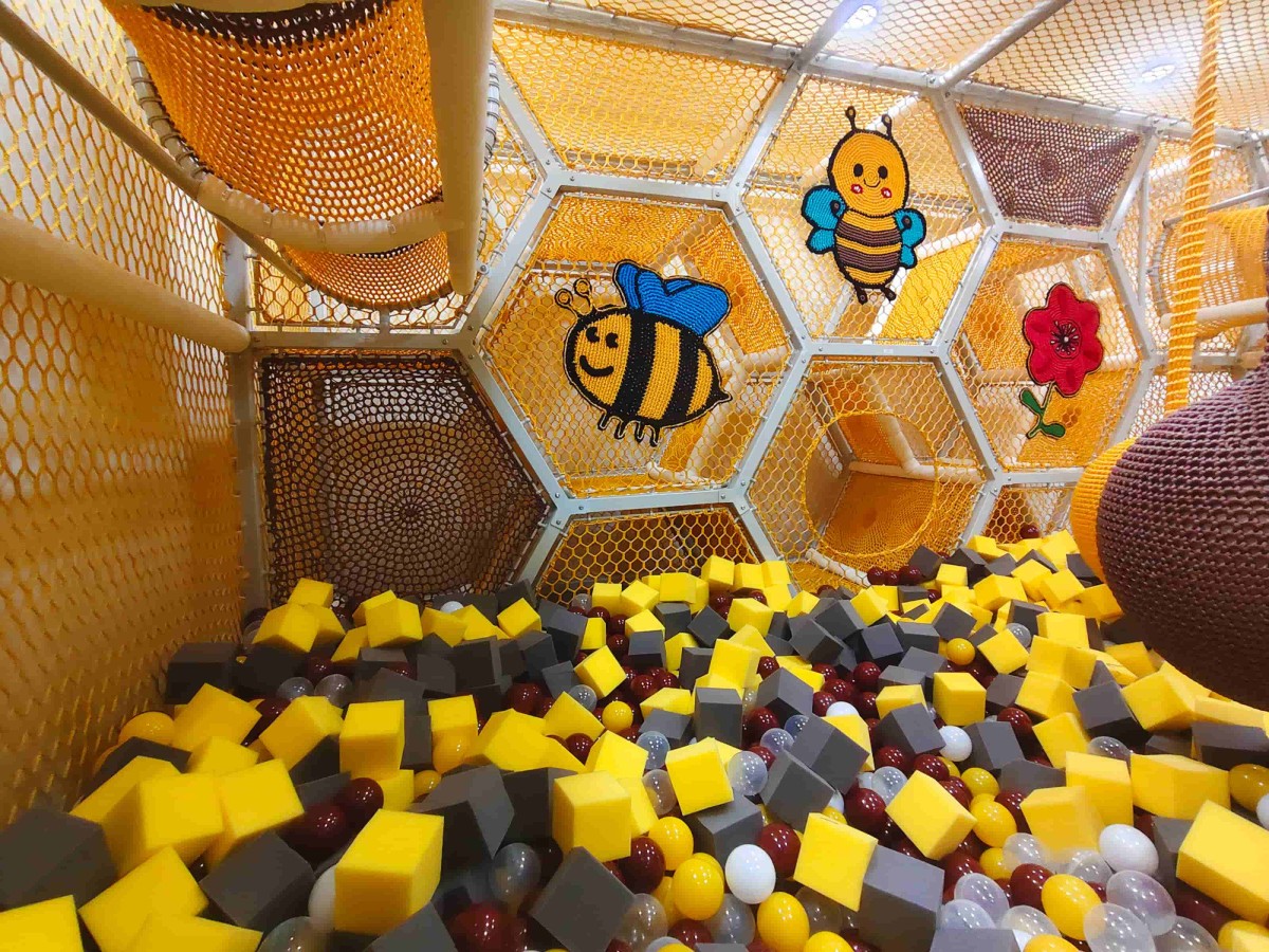 rope-net-trampoline-ropecube-indoor-playground-iplayco