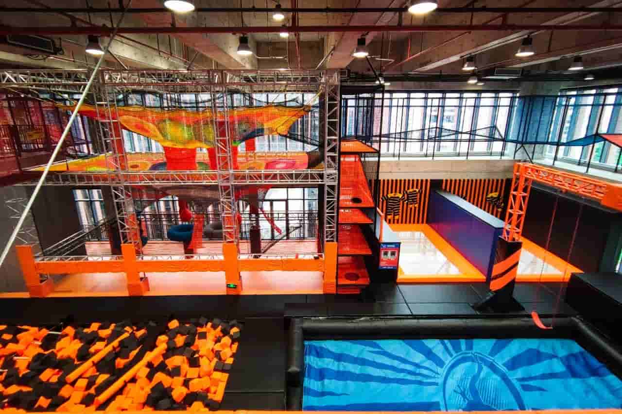 多功能美式蹦床运动公园