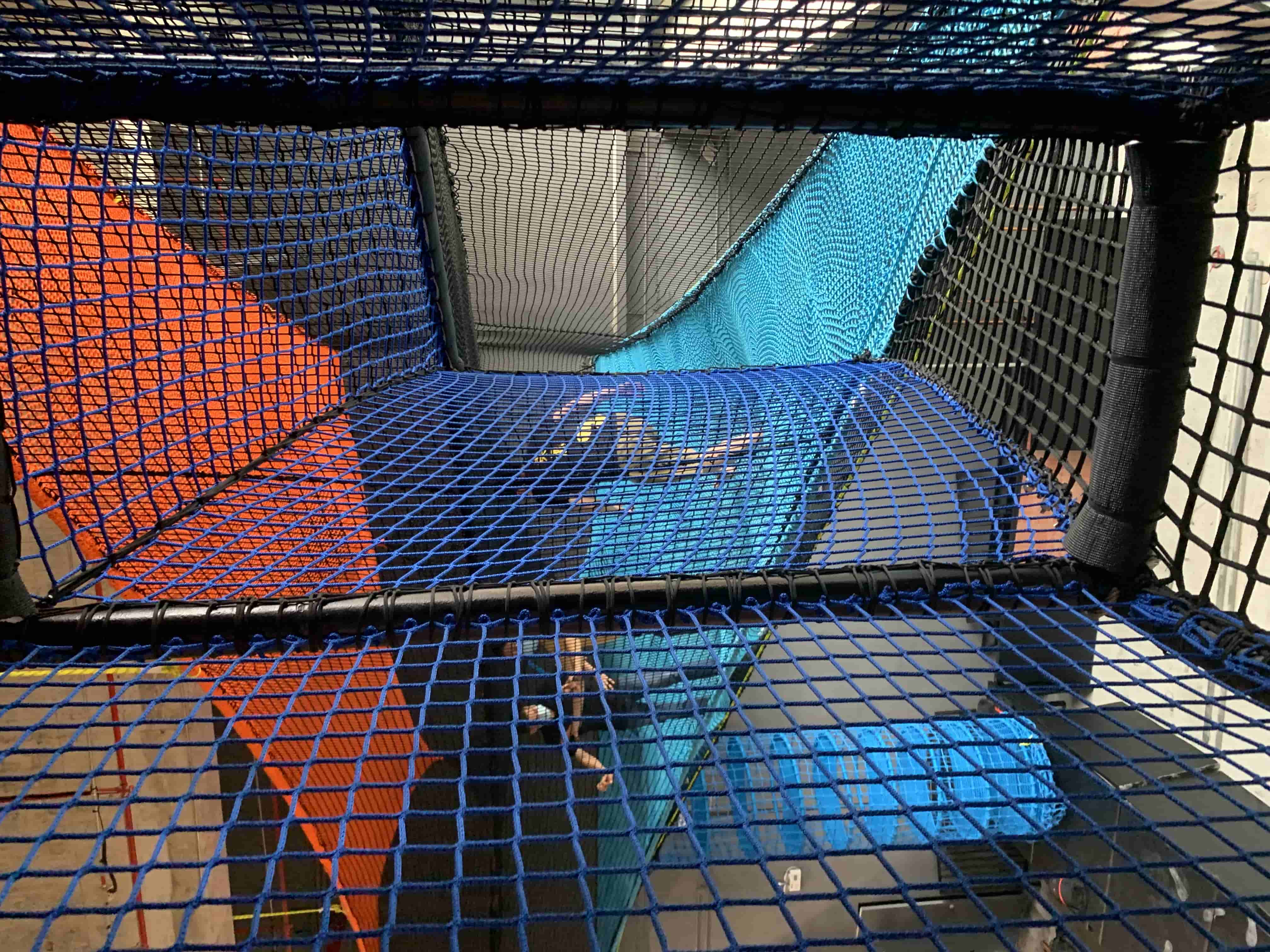 多功能美式蹦床运动公园